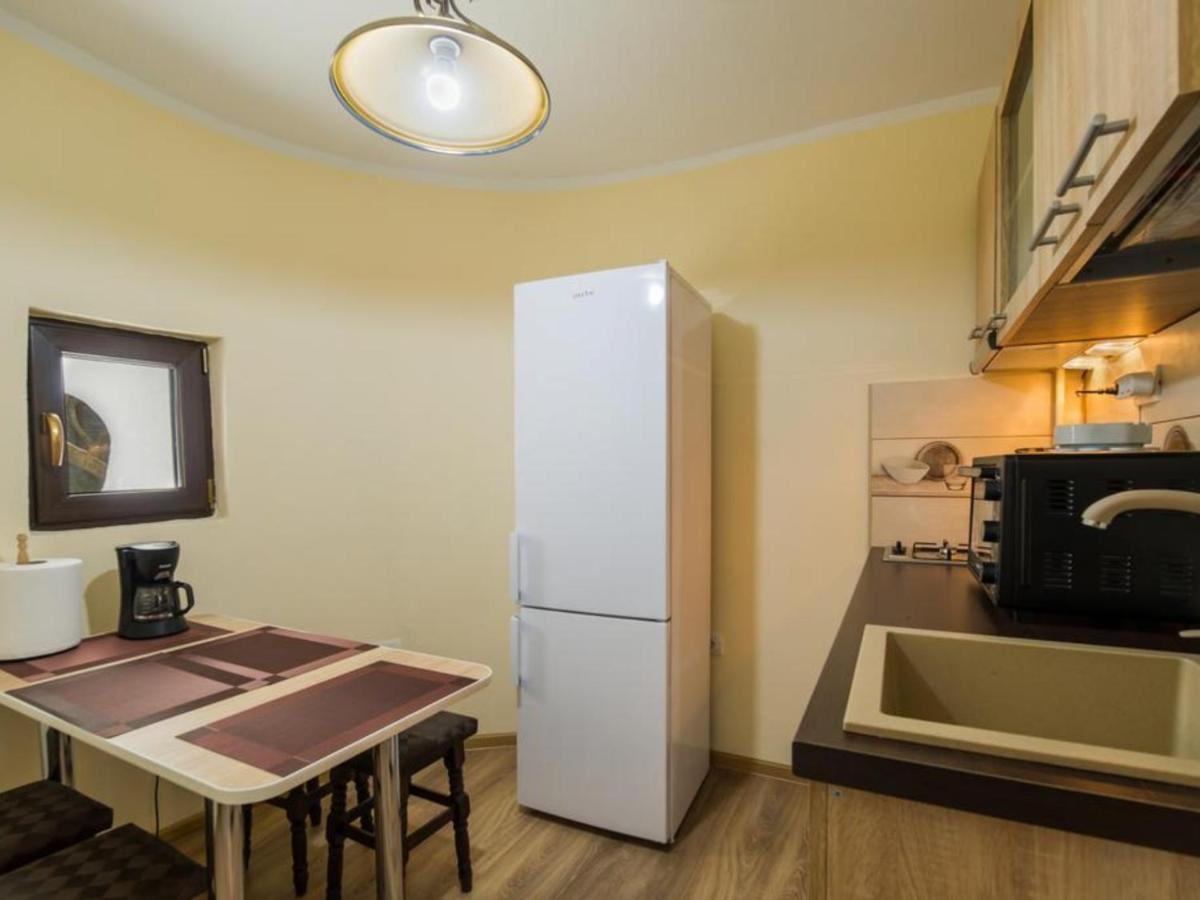 Apartment Carol Private Yard With Barbeque And Parking Sinaia Exterior foto